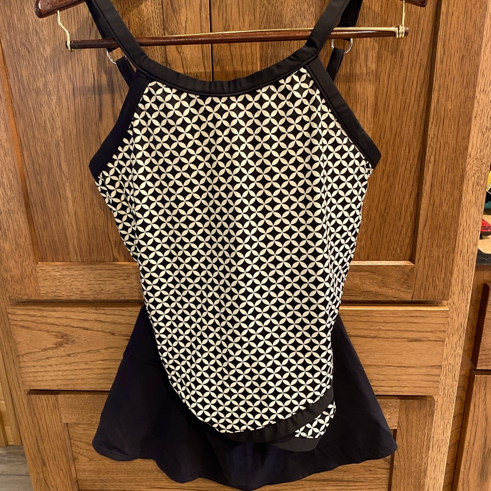 Beach House Swimsuit  Tankini top with skort bottoms size 16